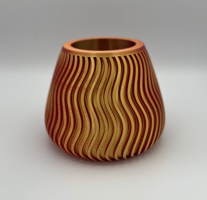 Plant pot - wavy pattern